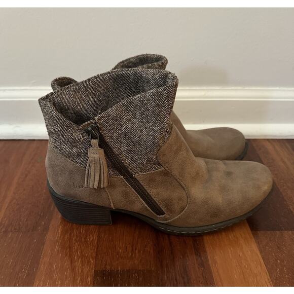 Boc Bendell Side Zipper Faux Leather Ankle Booties Size 8.5 Herringbone Taupe 2” - Picture 1 of 8
